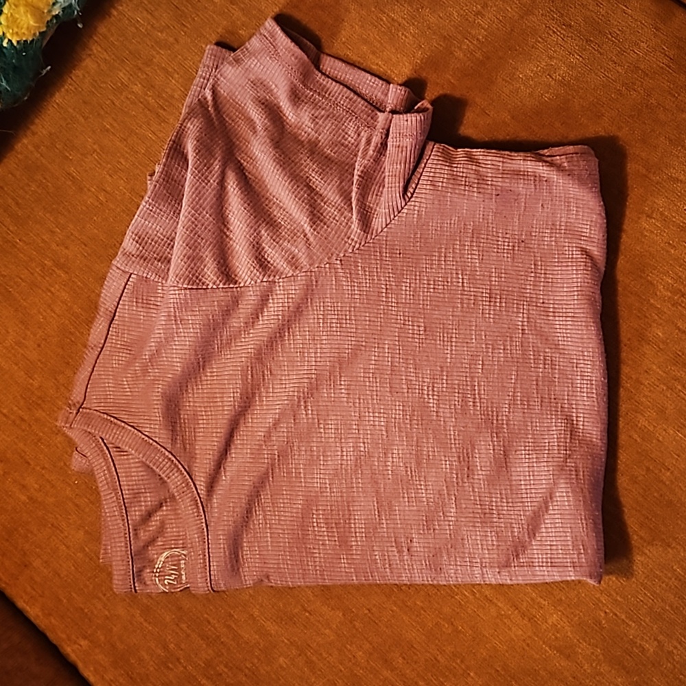 Light pink ribbed layering tee